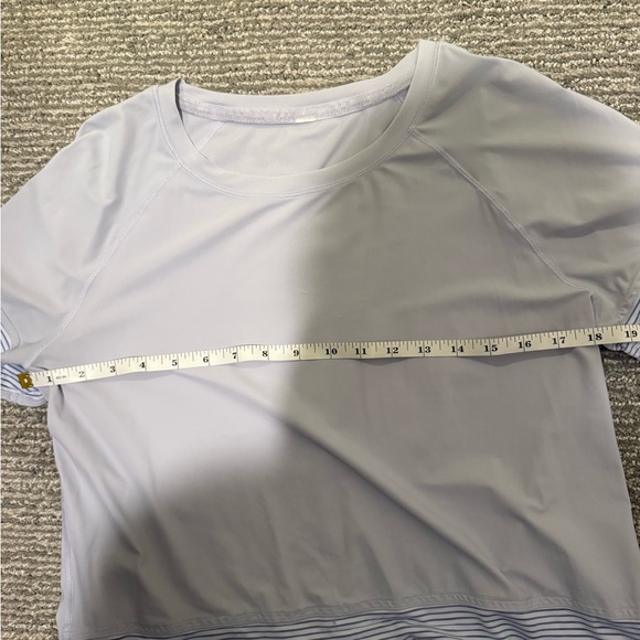 Lululemon Light Purple Short Sleeve Athletic Top Medium Striped Hem - Picture 5 of 5
